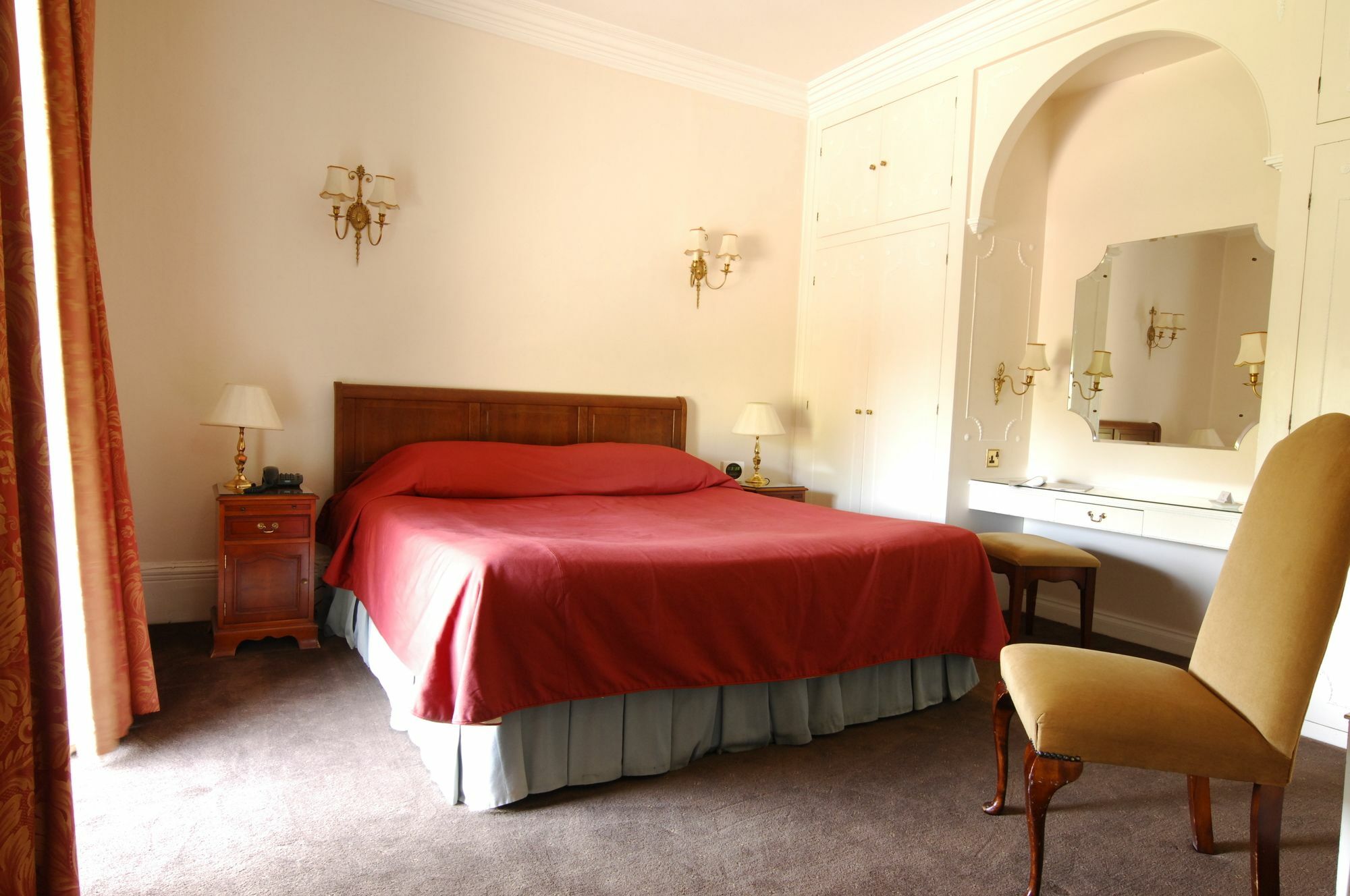 Hotel The French Horn Reading Exterior foto